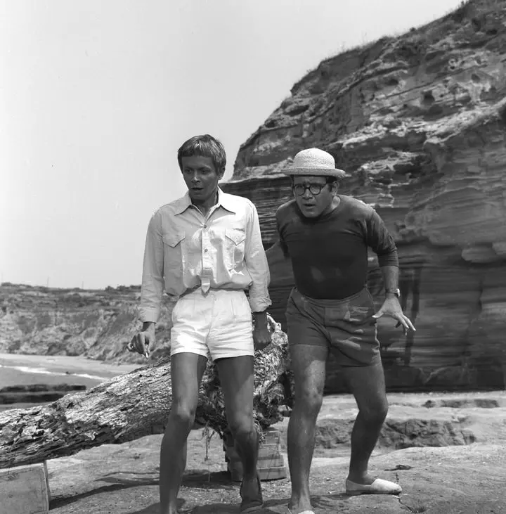 cineturismo, location, cinema, turismo, film tourism, movie tour, diciottenni al sole, eighteen in the sun, Camillo Mastrocinque, Catherine Spaak, Ischia, Casamicciola, via Iasolino, lungomare Cristoforo Colombo, Napoli, Naples