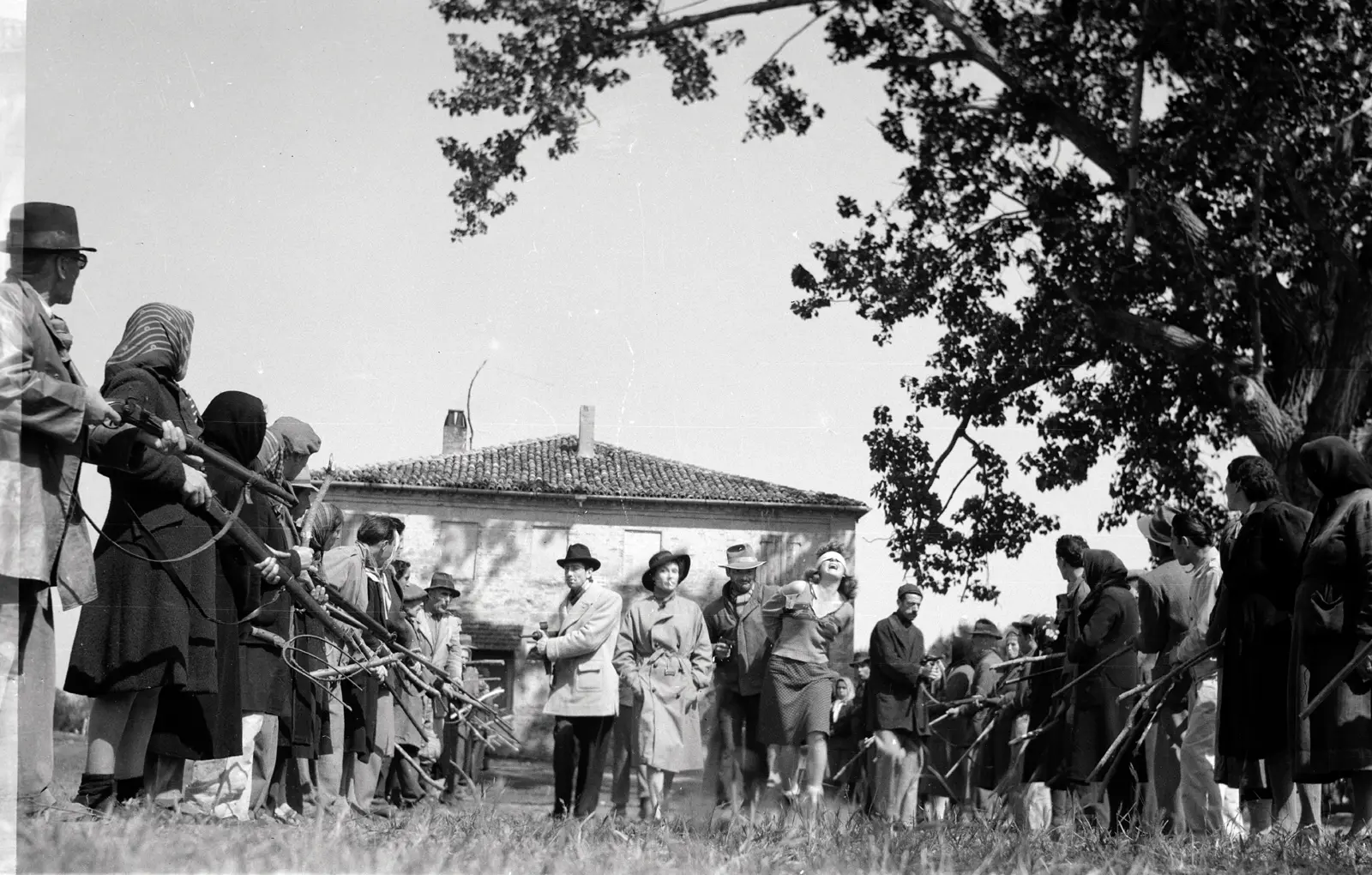 cineturismo, location, cinema, turismo, film tourism, movie tour, Caccia Tragica, Tragic Hunt, ravennate, Ravenna, bassa Padana, Marina di Ravenna, Marina Romea, Valli di Comacchio, Comacchio, delta del Po, Emilia, Romagna