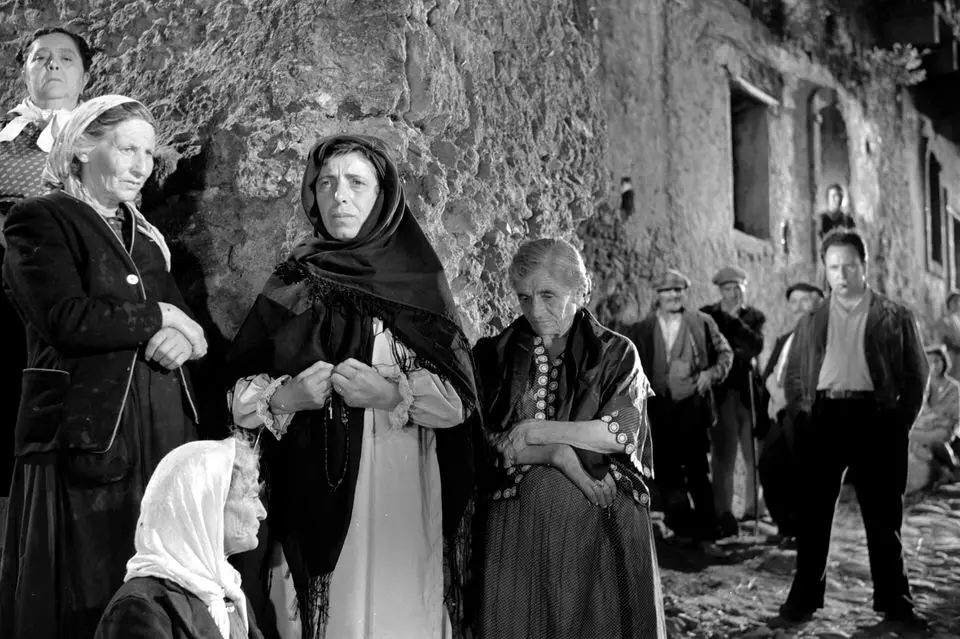 cineturismo, location, cinema, turismo, film tourism, movie tour, Carne inquieta, Ortì, Calabria, Reggio, Aspromonte, Taormina, Biblioteca di Sant’Agostino, Sant'Agostino, Sicilia, Raf Vallone, Marina Berti